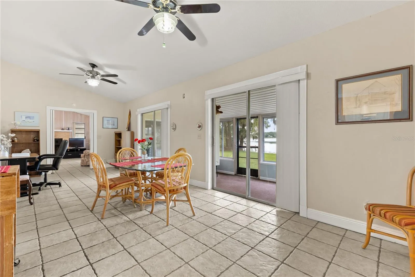 410 Catherine Ln, Groveland, Florida 34736, 2 Bedrooms Bedrooms, ,2 BathroomsBathrooms,Residential,For Sale,CATHERINE,G5099022