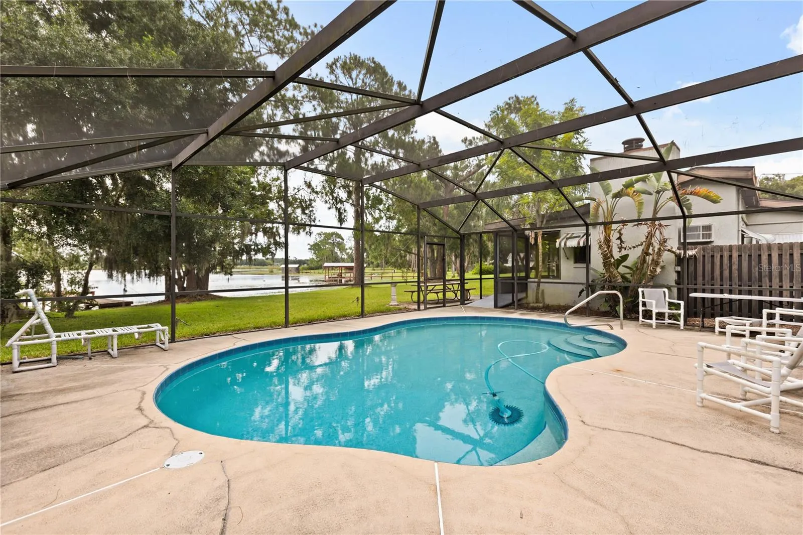 410 Catherine Ln, Groveland, Florida 34736, 2 Bedrooms Bedrooms, ,2 BathroomsBathrooms,Residential,For Sale,CATHERINE,G5099022