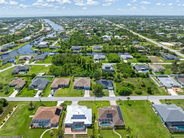 Easy access to everything - beaches, golf, shopping & more.