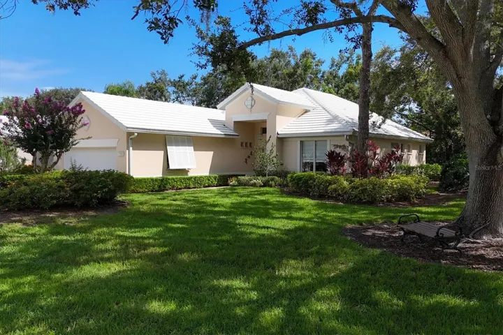 7904 Hampton Ct, University Park, Florida 34201, 3 Bedrooms Bedrooms, ,2 BathroomsBathrooms,Residential,For Sale,HAMPTON,A4657741