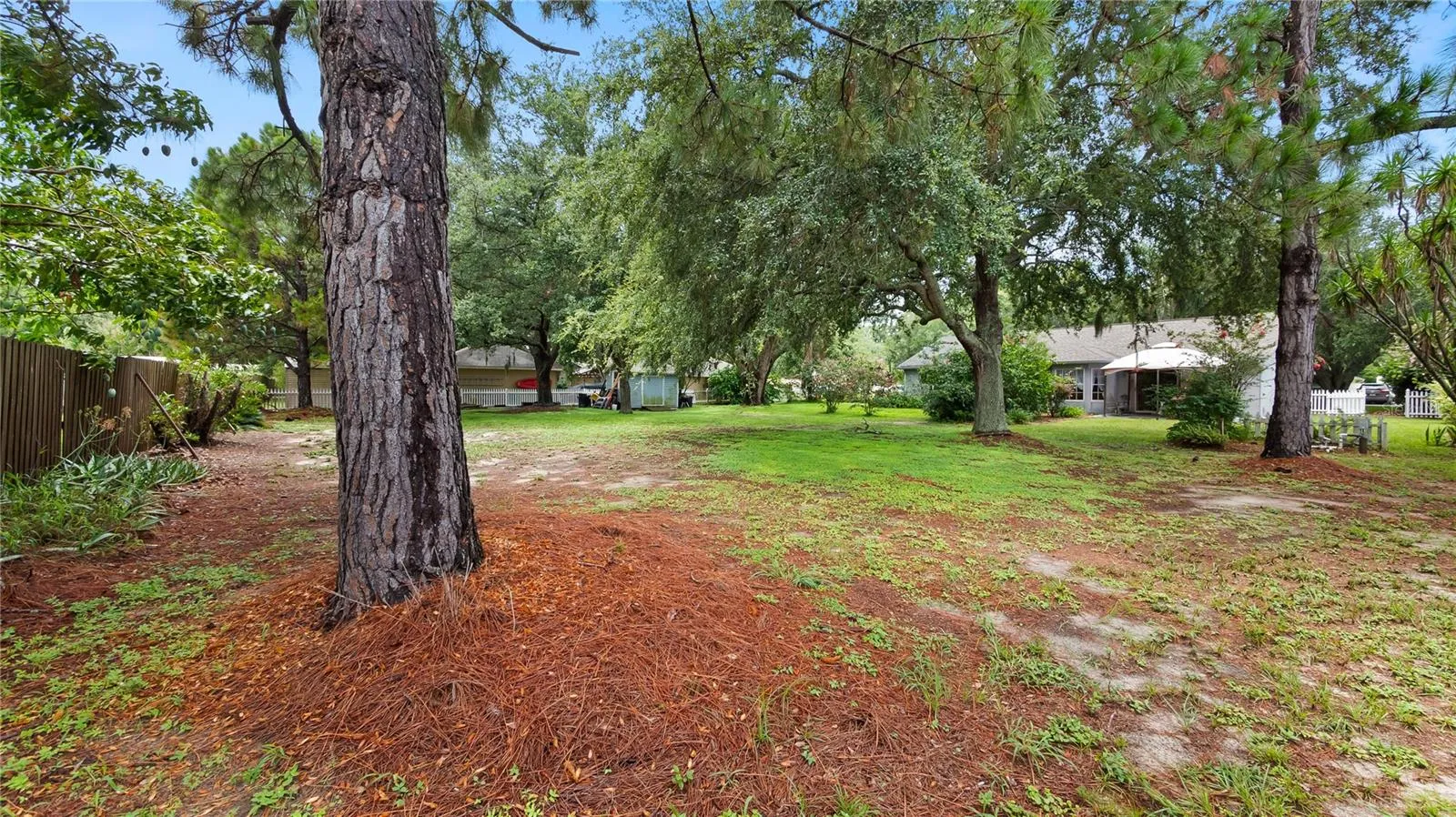 11252 Rosehill Dr, Clermont, Florida 34711, 3 Bedrooms Bedrooms, ,2 BathroomsBathrooms,Residential,For Sale,ROSEHILL,G5099118
