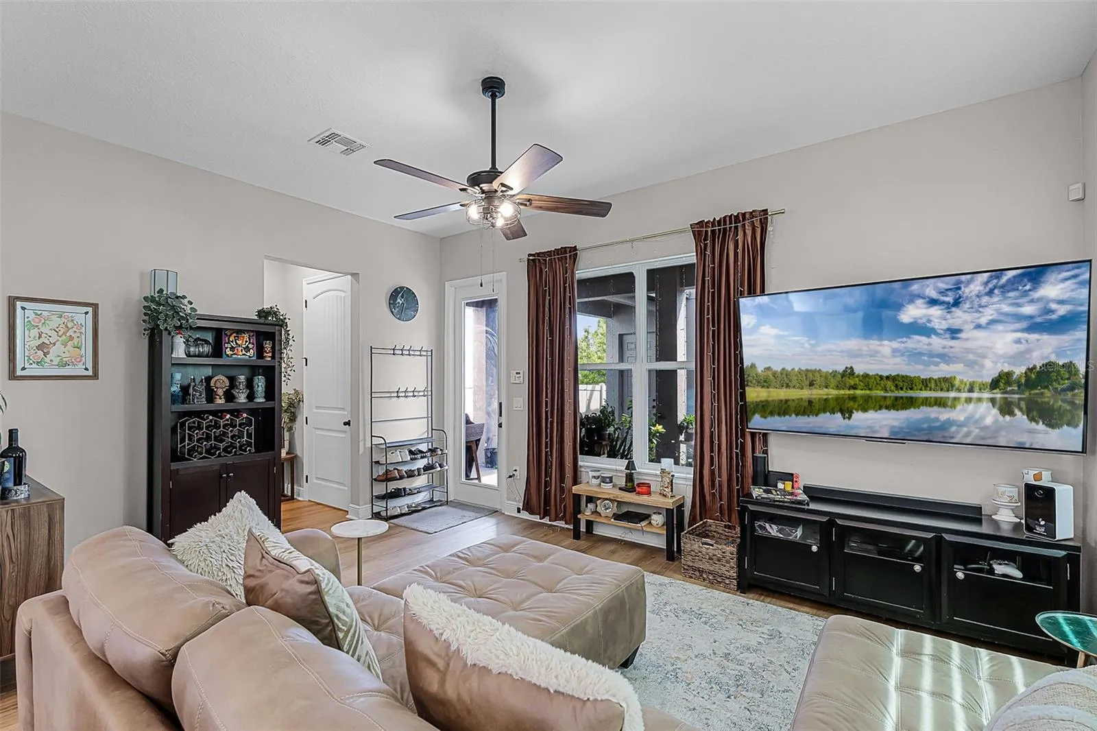 1877 Standing Rock Cir, Oakland, Florida 34787, 3 Bedrooms Bedrooms, ,2 BathroomsBathrooms,Residential,For Sale,STANDING ROCK,O6323607