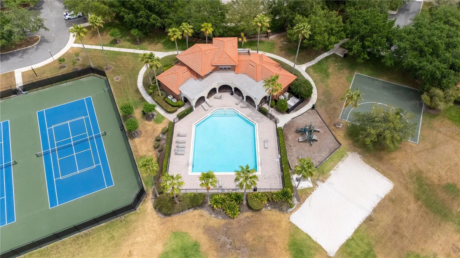 11222 Rapallo Ln, Windermere, Florida 34786, 4 Bedrooms Bedrooms, ,2 BathroomsBathrooms,Residential,For Sale,RAPALLO,O6323648