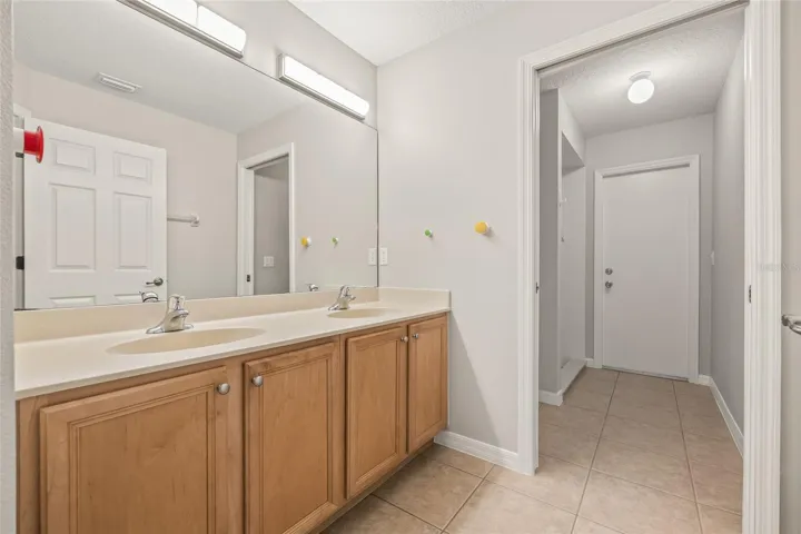Double vanity, third full bathroom