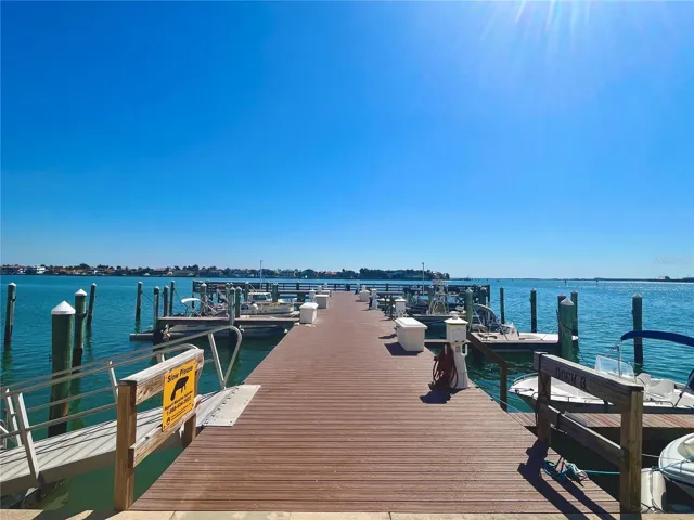 Dock