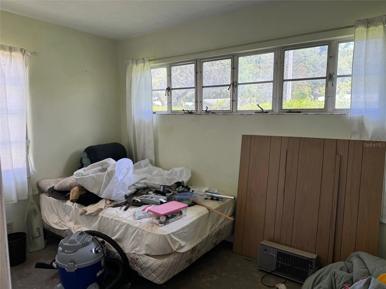 1004 E 9th Ave, Mount Dora, Florida 32757, 3 Bedrooms Bedrooms, ,1 BathroomBathrooms,Residential,For Sale,9TH,G5099140