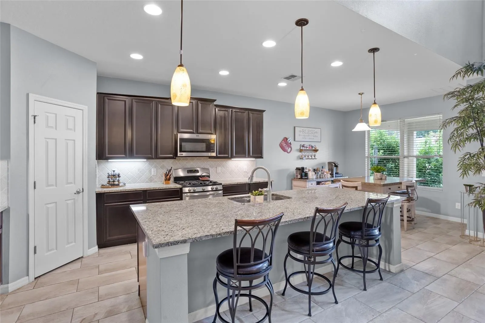 12353 Hammock Hill Dr, Clermont, Florida 34711, 4 Bedrooms Bedrooms, ,4 BathroomsBathrooms,Residential,For Sale,HAMMOCK HILL,S5130127