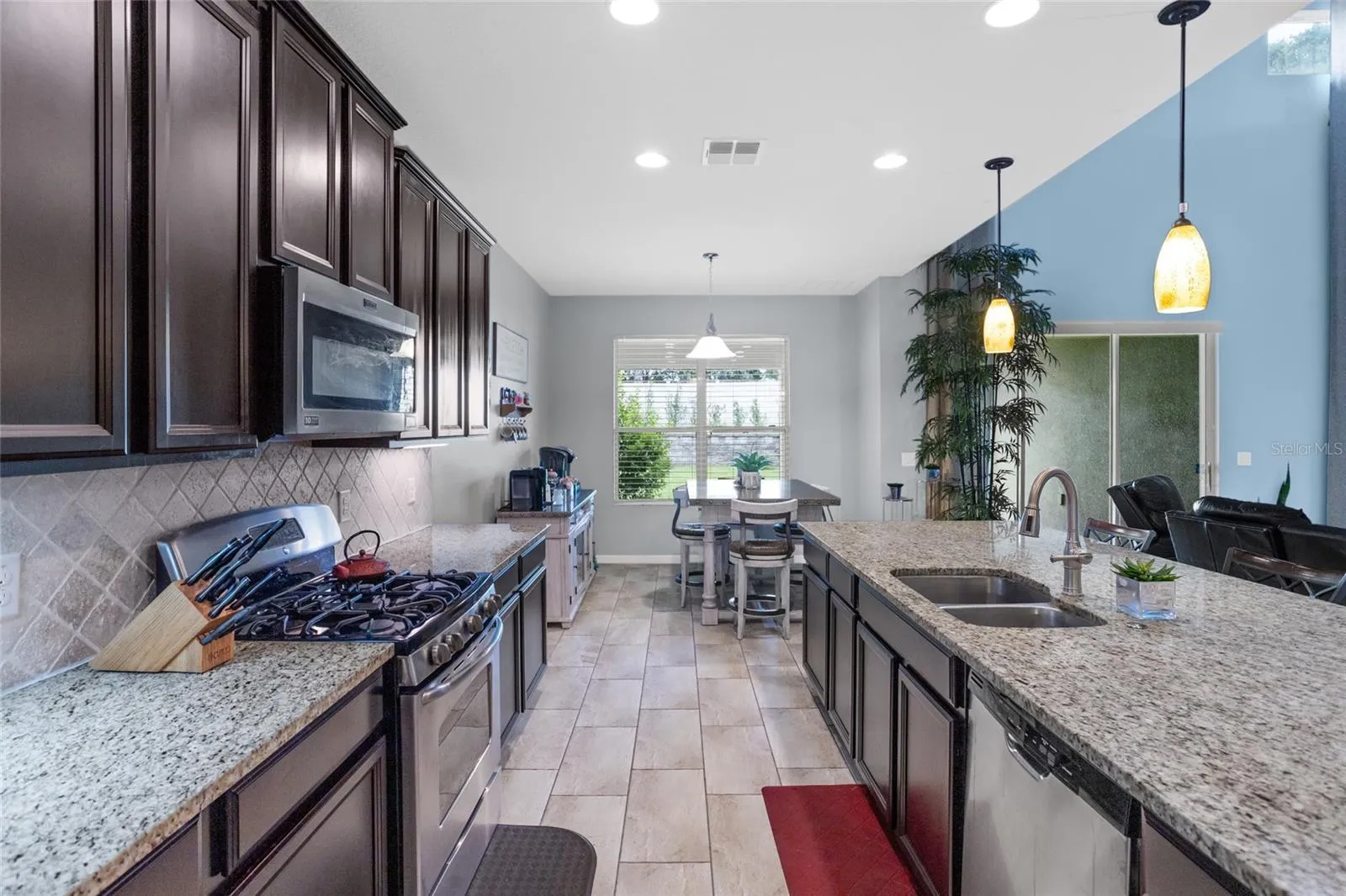 12353 Hammock Hill Dr, Clermont, Florida 34711, 4 Bedrooms Bedrooms, ,4 BathroomsBathrooms,Residential,For Sale,HAMMOCK HILL,S5130127
