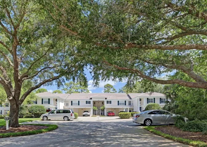 802 Montrose Dr #204, Venice, Florida 34293, 3 Bedrooms Bedrooms, ,2 BathroomsBathrooms,Residential,For Sale,MONTROSE,A4657812
