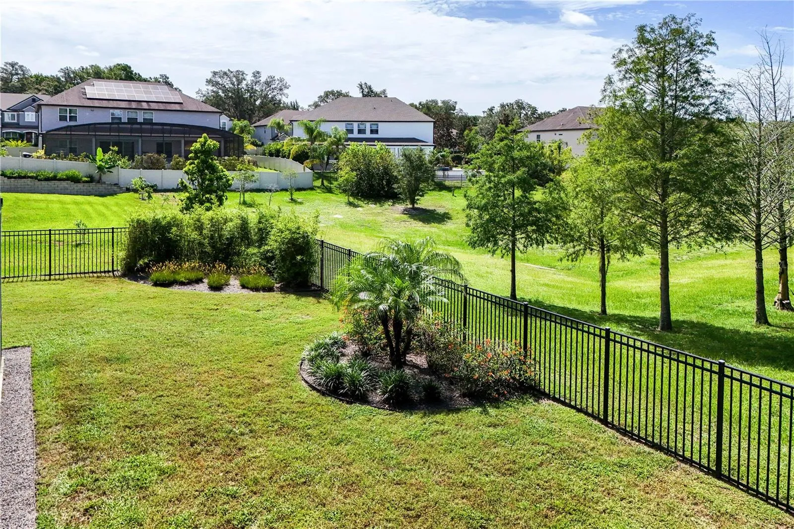 3241 Pinenut Dr, Apopka, Florida 32712, 6 Bedrooms Bedrooms, ,4 BathroomsBathrooms,Residential,For Sale,PINENUT,G5099141