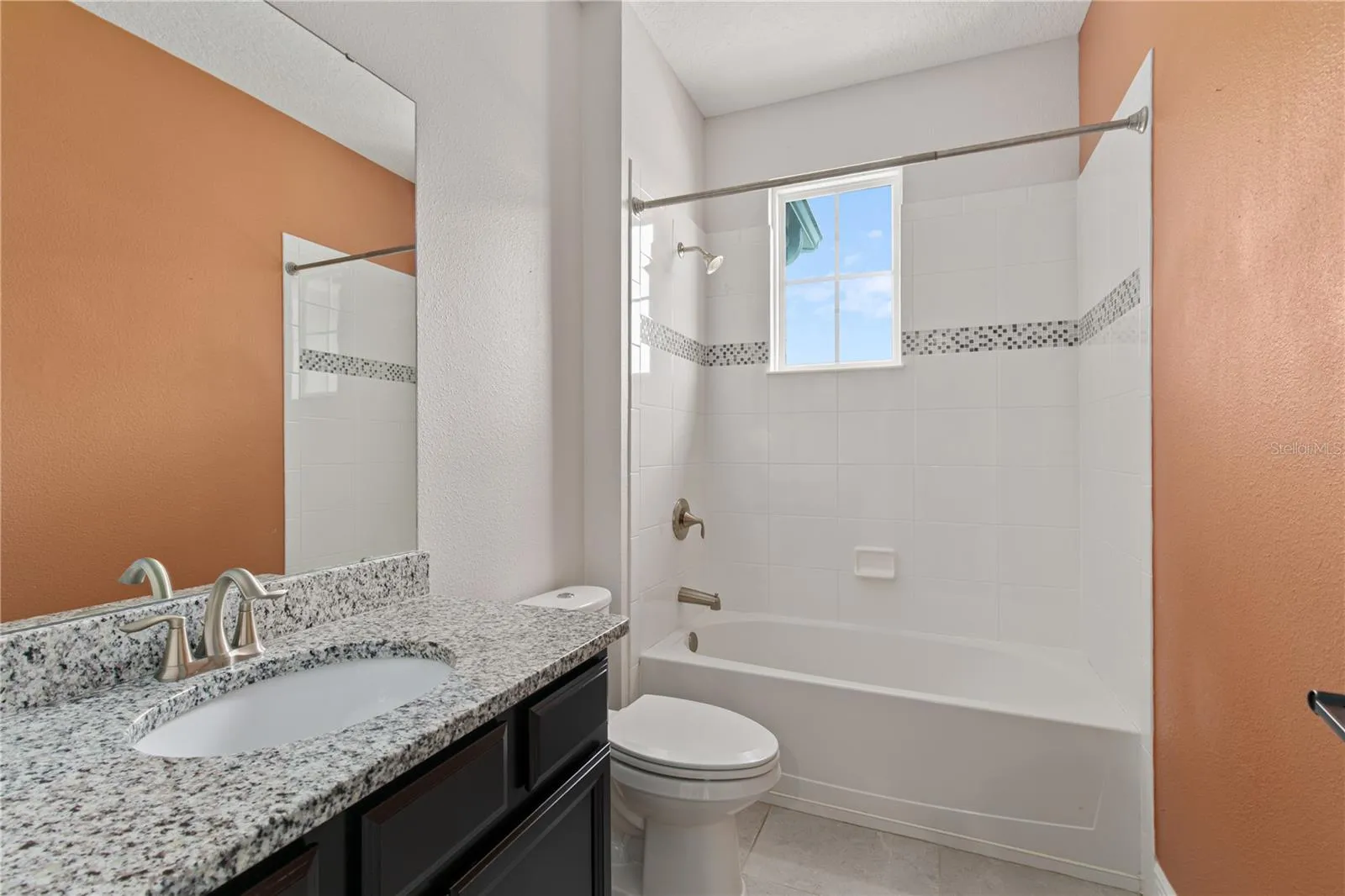 3241 Pinenut Dr, Apopka, Florida 32712, 6 Bedrooms Bedrooms, ,4 BathroomsBathrooms,Residential,For Sale,PINENUT,G5099141
