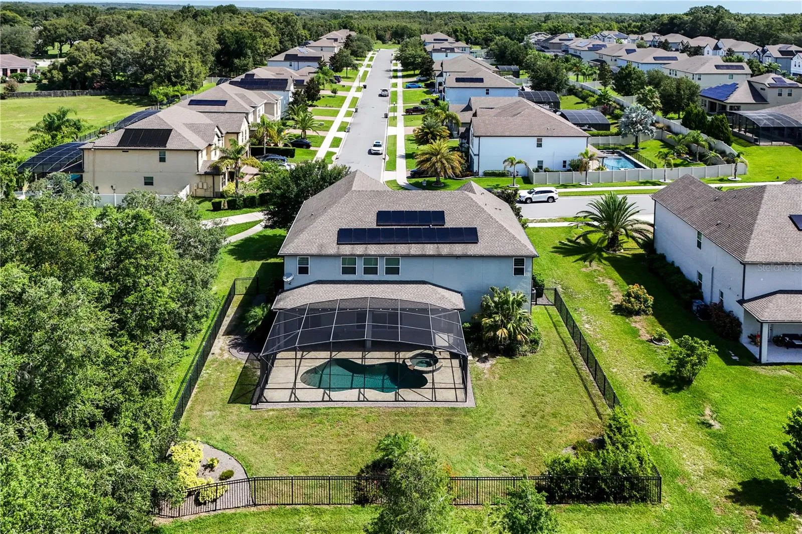 3241 Pinenut Dr, Apopka, Florida 32712, 6 Bedrooms Bedrooms, ,4 BathroomsBathrooms,Residential,For Sale,PINENUT,G5099141
