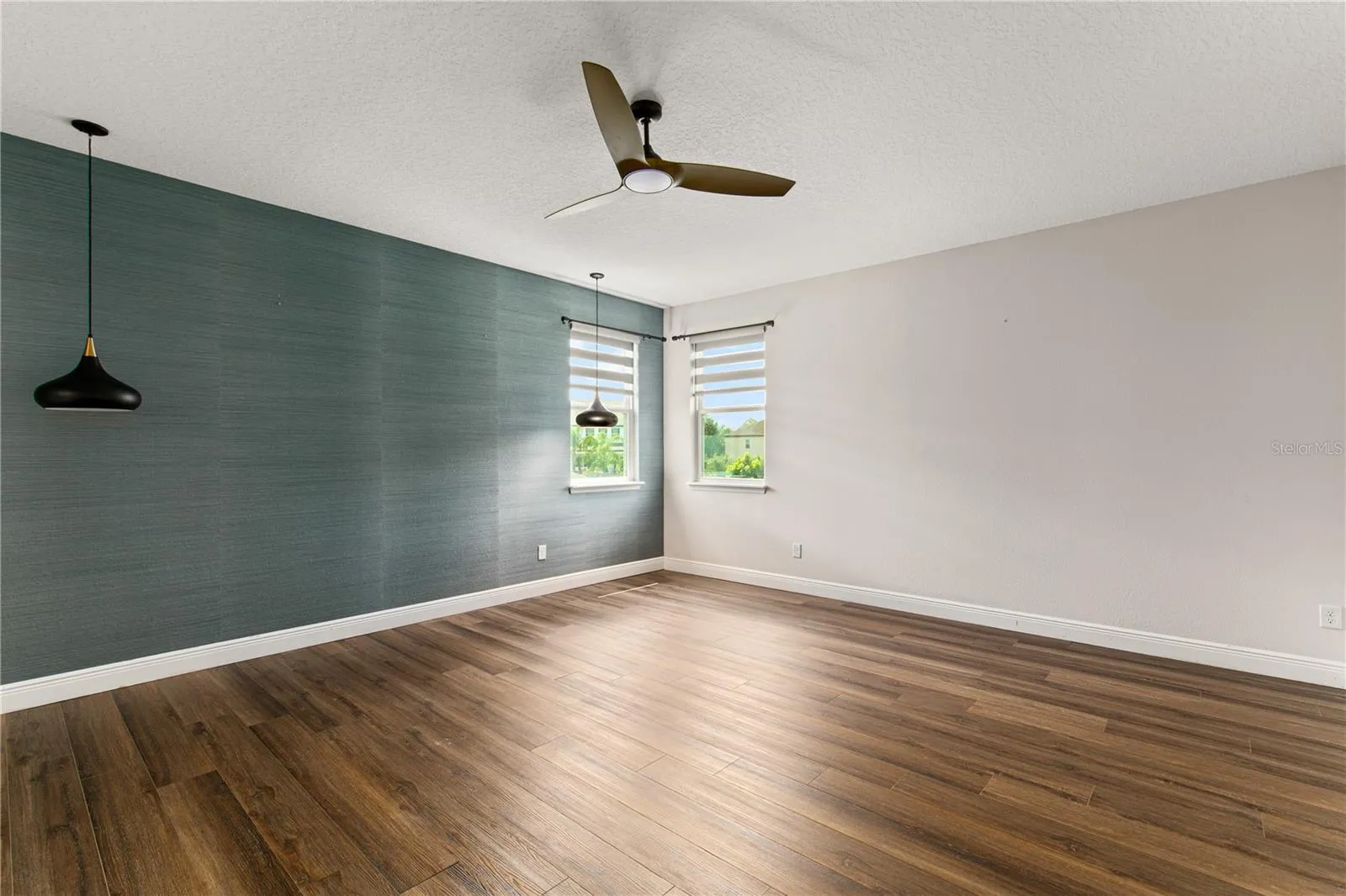 3241 Pinenut Dr, Apopka, Florida 32712, 6 Bedrooms Bedrooms, ,4 BathroomsBathrooms,Residential,For Sale,PINENUT,G5099141