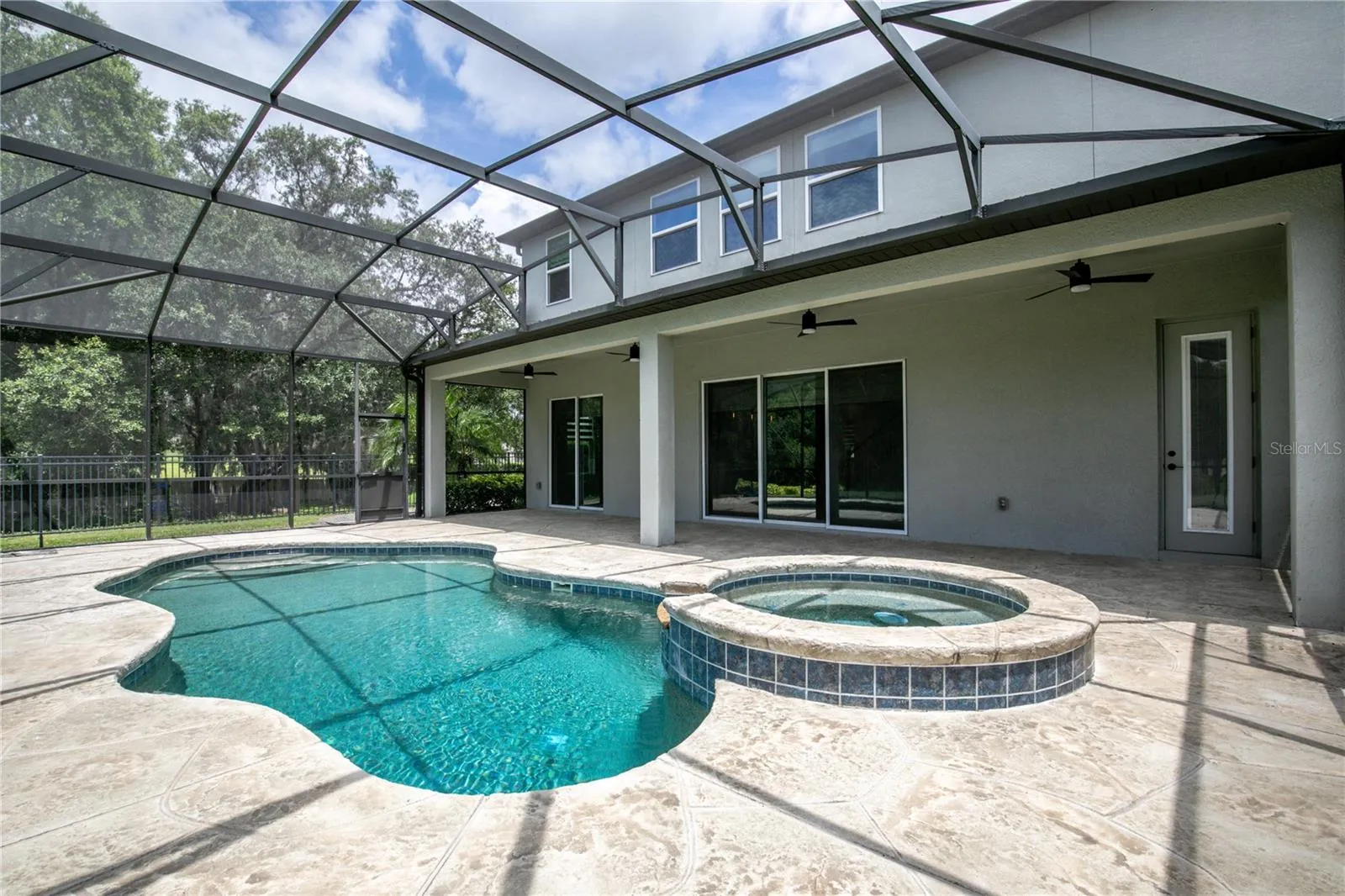 3241 Pinenut Dr, Apopka, Florida 32712, 6 Bedrooms Bedrooms, ,4 BathroomsBathrooms,Residential,For Sale,PINENUT,G5099141