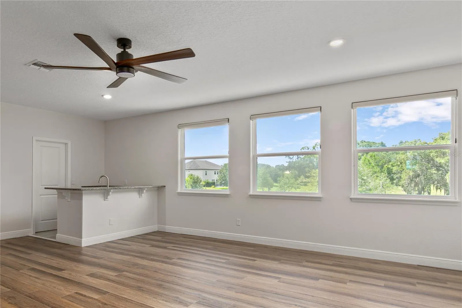 3241 Pinenut Dr, Apopka, Florida 32712, 6 Bedrooms Bedrooms, ,4 BathroomsBathrooms,Residential,For Sale,PINENUT,G5099141