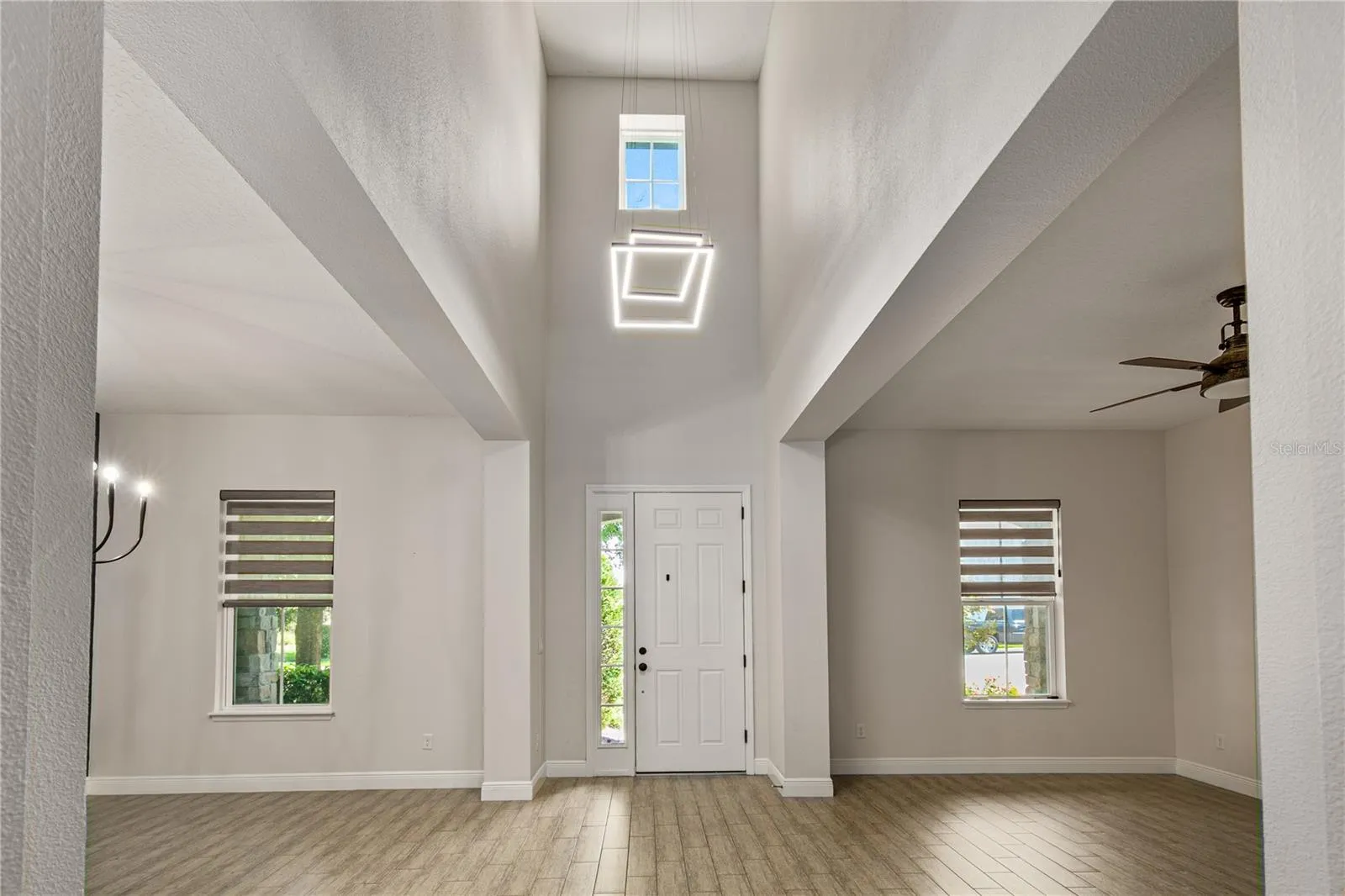 3241 Pinenut Dr, Apopka, Florida 32712, 6 Bedrooms Bedrooms, ,4 BathroomsBathrooms,Residential,For Sale,PINENUT,G5099141