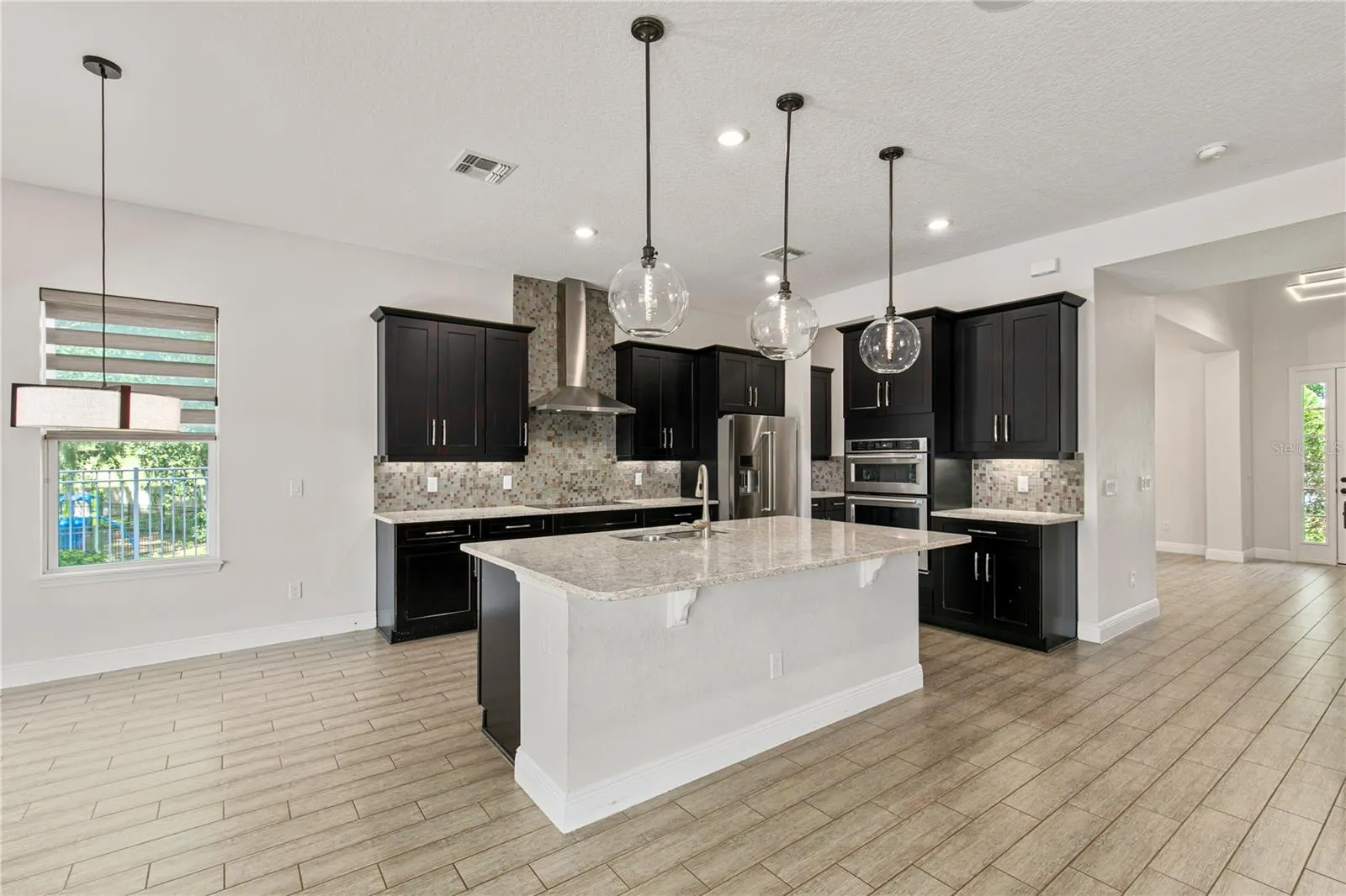3241 Pinenut Dr, Apopka, Florida 32712, 6 Bedrooms Bedrooms, ,4 BathroomsBathrooms,Residential,For Sale,PINENUT,G5099141