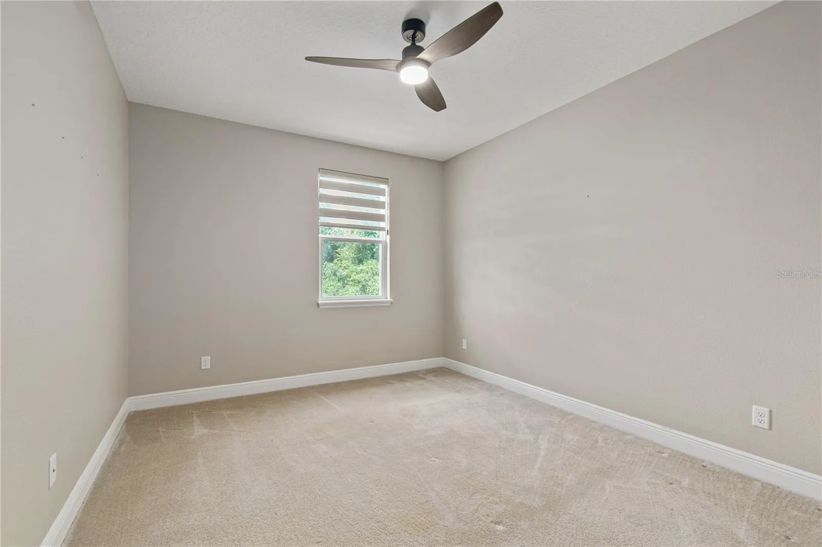 3241 Pinenut Dr, Apopka, Florida 32712, 6 Bedrooms Bedrooms, ,4 BathroomsBathrooms,Residential,For Sale,PINENUT,G5099141