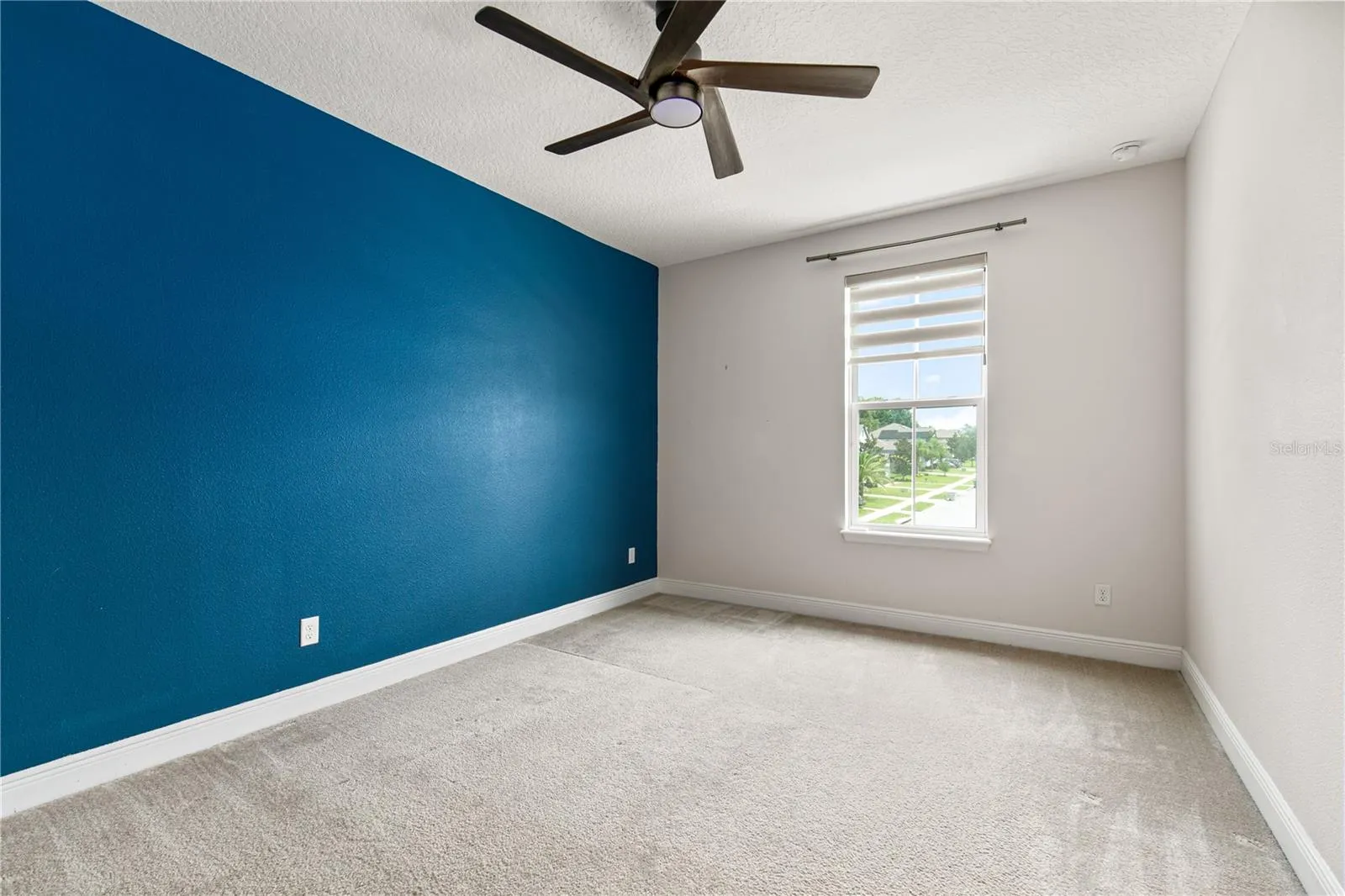 3241 Pinenut Dr, Apopka, Florida 32712, 6 Bedrooms Bedrooms, ,4 BathroomsBathrooms,Residential,For Sale,PINENUT,G5099141