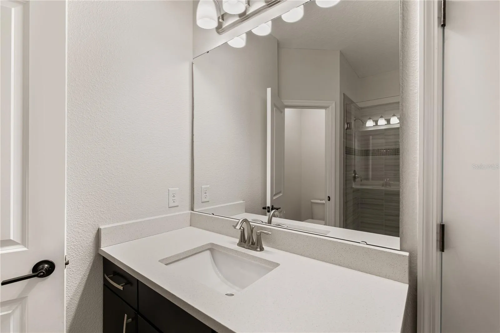 3241 Pinenut Dr, Apopka, Florida 32712, 6 Bedrooms Bedrooms, ,4 BathroomsBathrooms,Residential,For Sale,PINENUT,G5099141