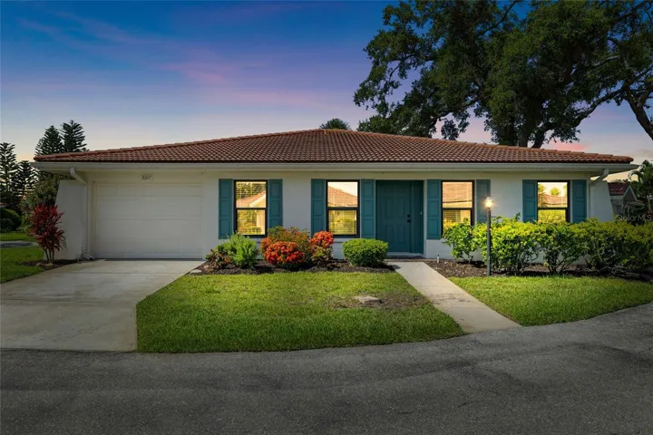 5017 Vivienda Way #29, Sarasota, Florida 34235, 2 Bedrooms Bedrooms, ,2 BathroomsBathrooms,Residential,For Sale,VIVIENDA,A4657843