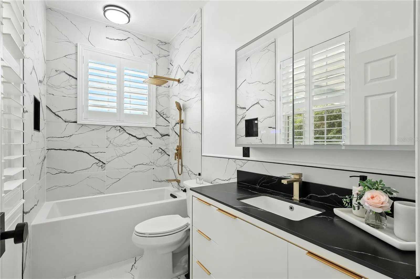 6054 Caymus Loop, Windermere, Florida 34786, 5 Bedrooms Bedrooms, ,4 BathroomsBathrooms,Residential,For Sale,CAYMUS LOOP,O6324008