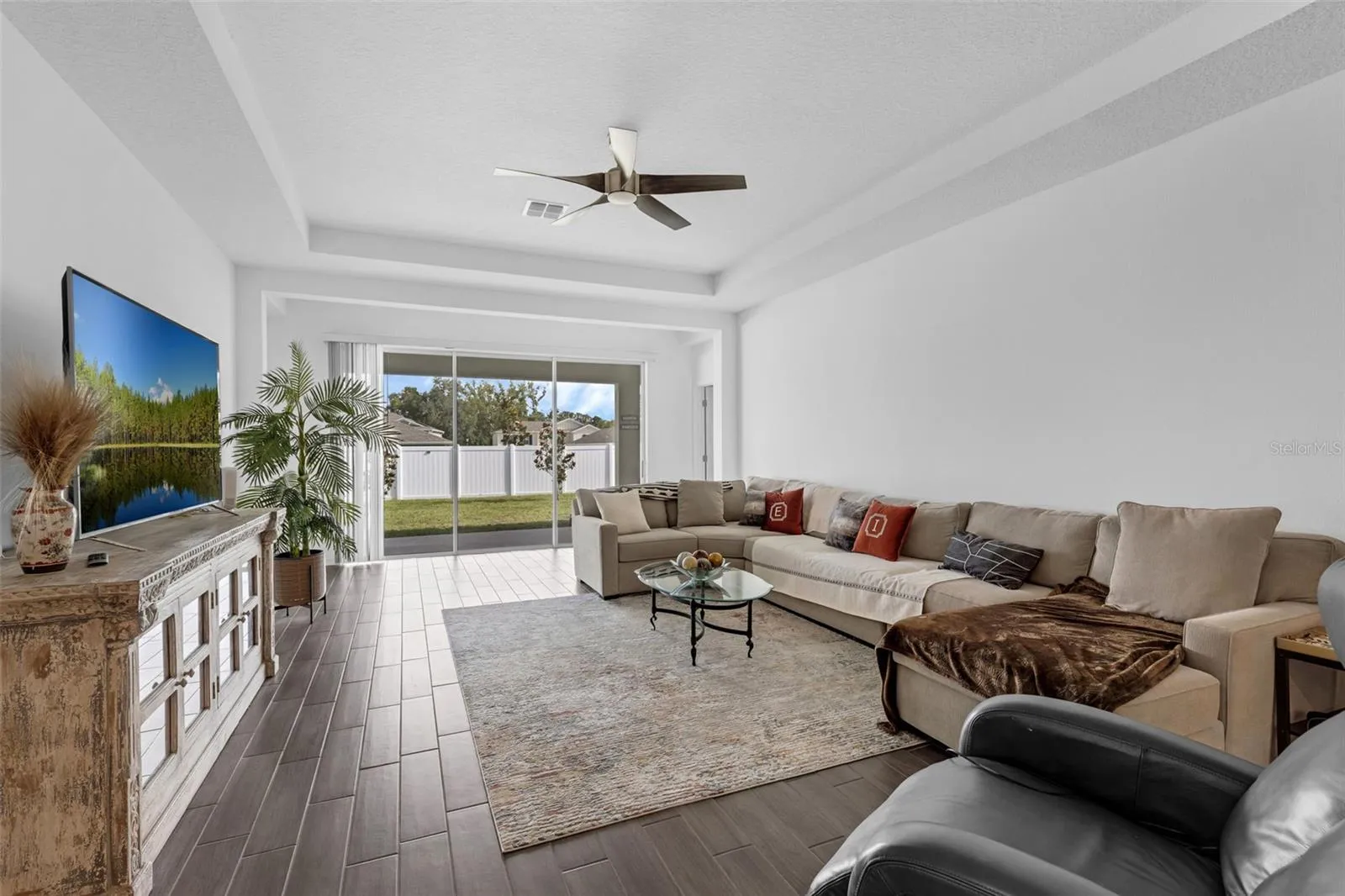 5229 Red Coral Cir, Mount Dora, Florida 32757, 4 Bedrooms Bedrooms, ,4 BathroomsBathrooms,Residential,For Sale,RED CORAL,S5130188
