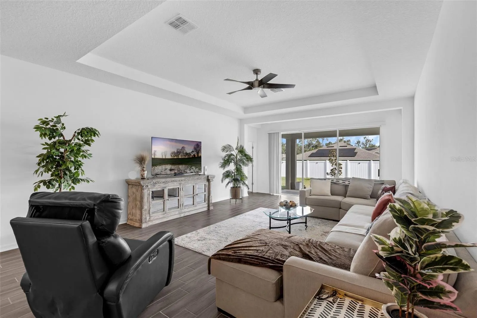 5229 Red Coral Cir, Mount Dora, Florida 32757, 4 Bedrooms Bedrooms, ,4 BathroomsBathrooms,Residential,For Sale,RED CORAL,S5130188