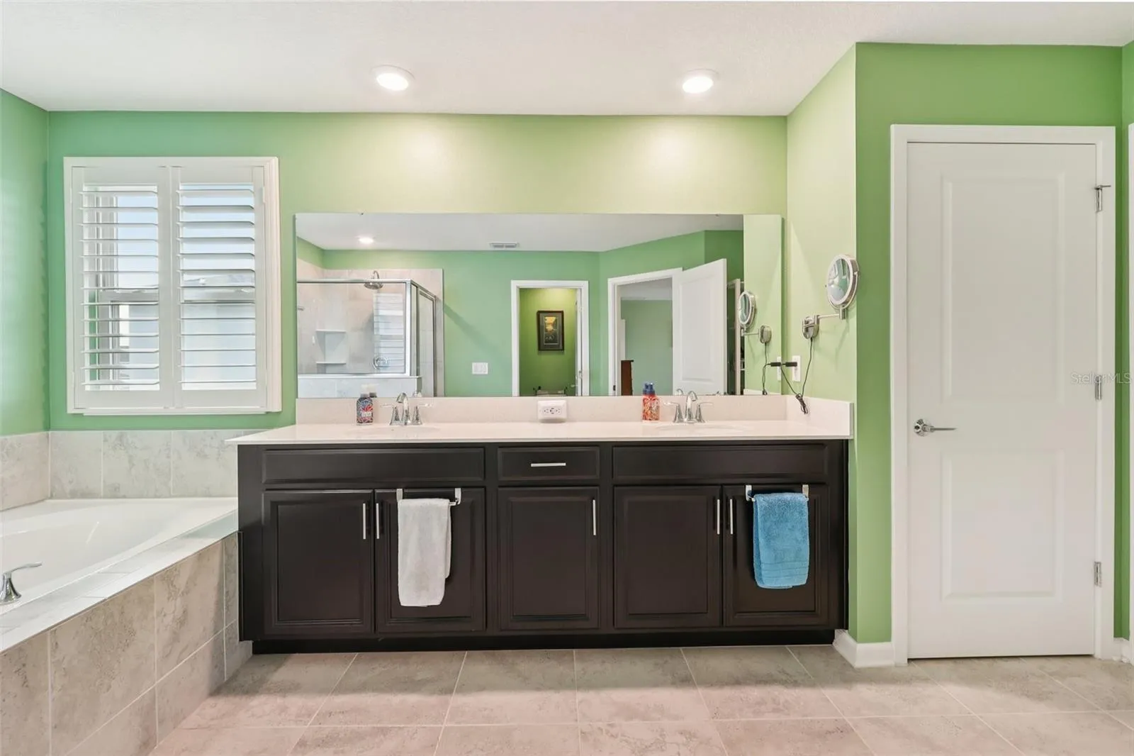 49 White Horse Way, Groveland, Florida 34736, 5 Bedrooms Bedrooms, ,4 BathroomsBathrooms,Residential,For Sale,WHITE HORSE,G5099174