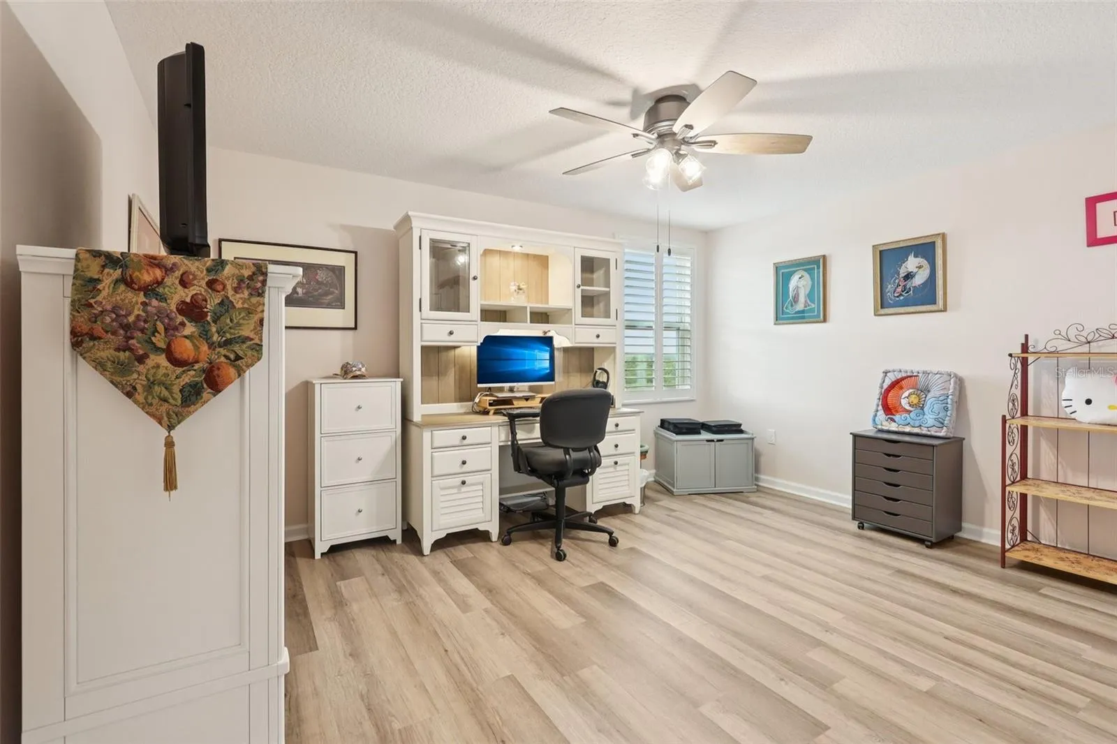 49 White Horse Way, Groveland, Florida 34736, 5 Bedrooms Bedrooms, ,4 BathroomsBathrooms,Residential,For Sale,WHITE HORSE,G5099174
