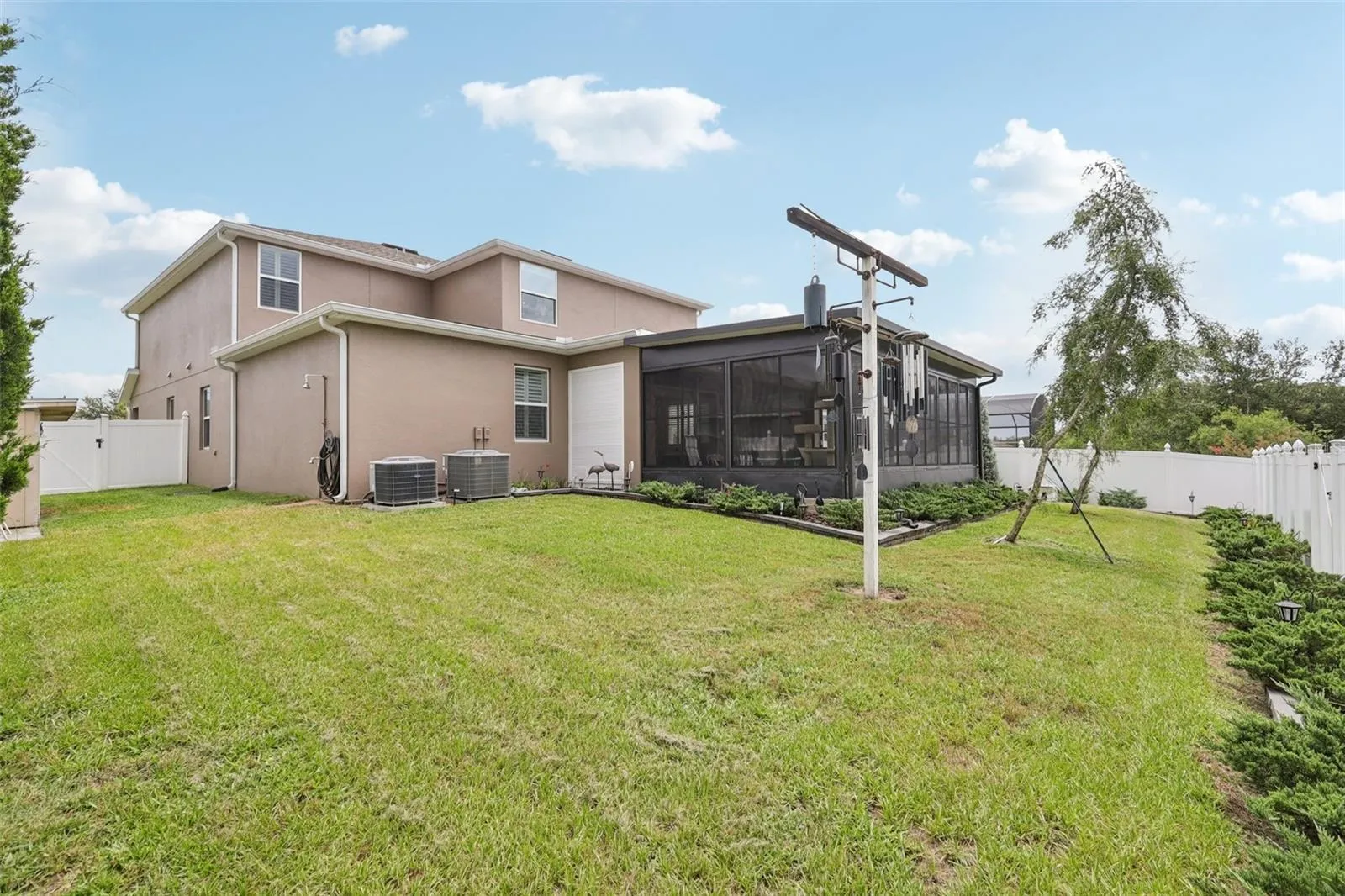 49 White Horse Way, Groveland, Florida 34736, 5 Bedrooms Bedrooms, ,4 BathroomsBathrooms,Residential,For Sale,WHITE HORSE,G5099174