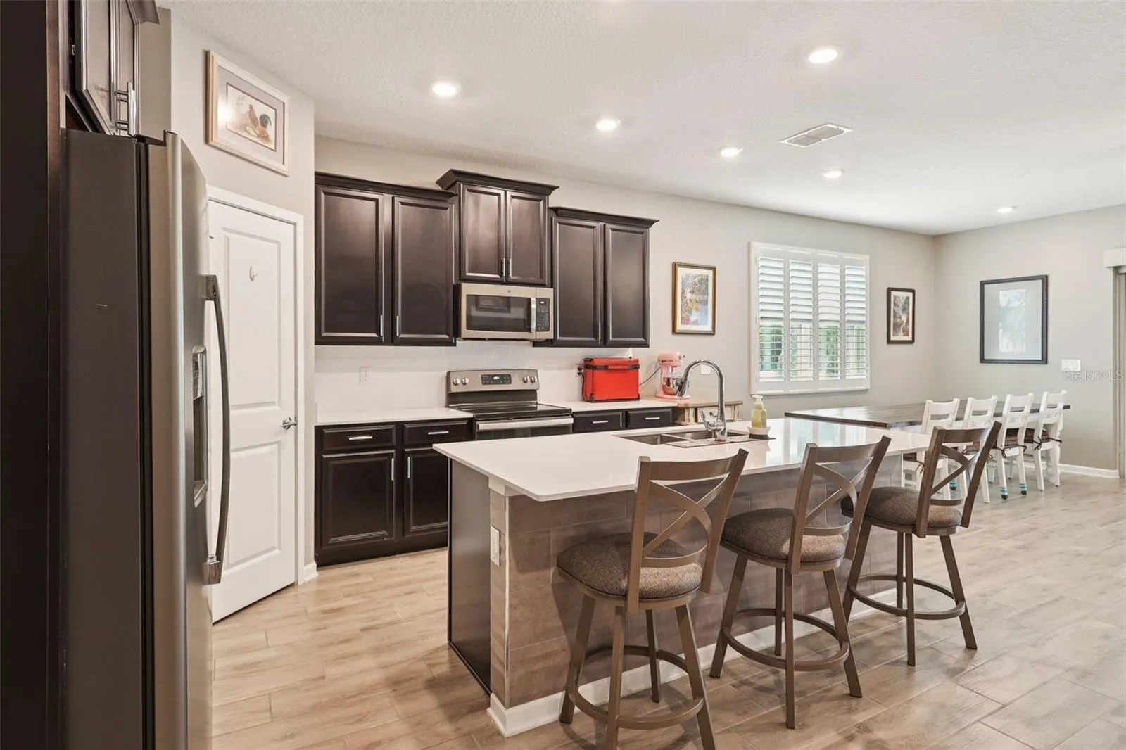 49 White Horse Way, Groveland, Florida 34736, 5 Bedrooms Bedrooms, ,4 BathroomsBathrooms,Residential,For Sale,WHITE HORSE,G5099174
