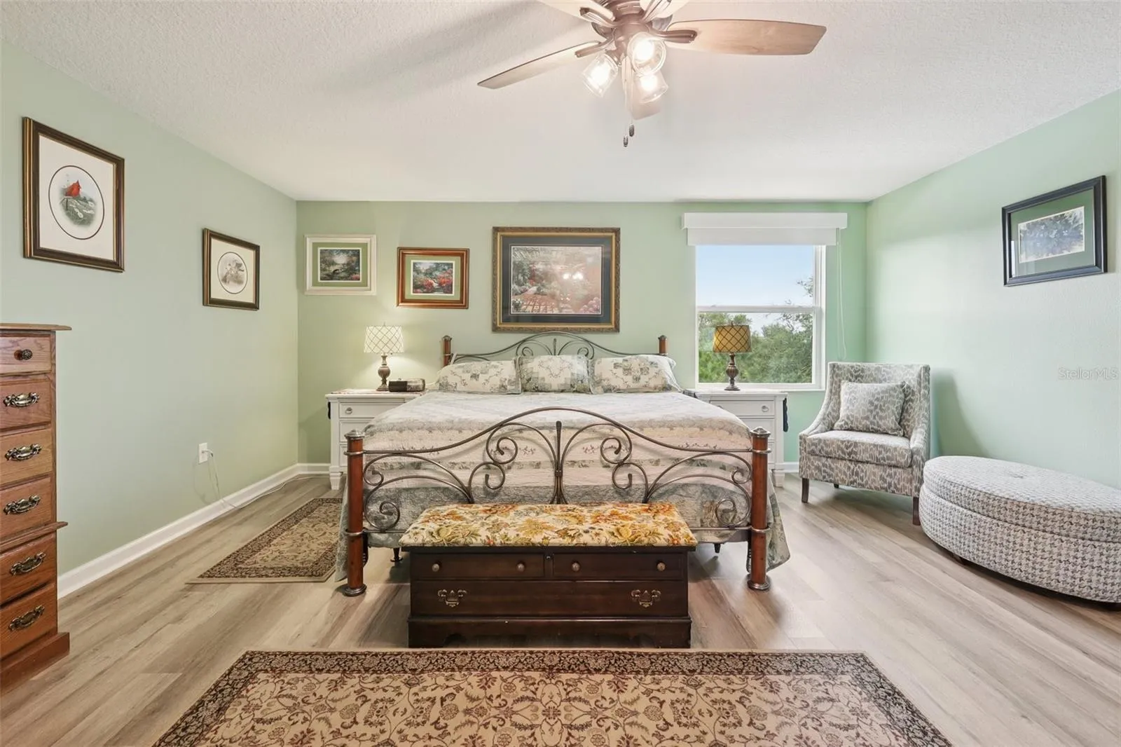 49 White Horse Way, Groveland, Florida 34736, 5 Bedrooms Bedrooms, ,4 BathroomsBathrooms,Residential,For Sale,WHITE HORSE,G5099174