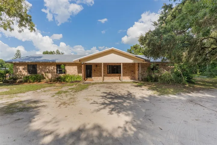 Welcome to 5252 Garlanger Trail!