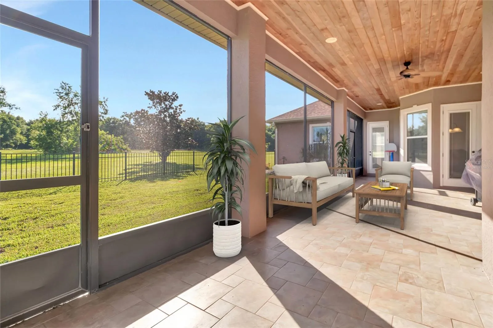 18139 Great Blue Heron Dr, Groveland, Florida 34736, 4 Bedrooms Bedrooms, ,4 BathroomsBathrooms,Residential,For Sale,GREAT BLUE HERON,G5099175