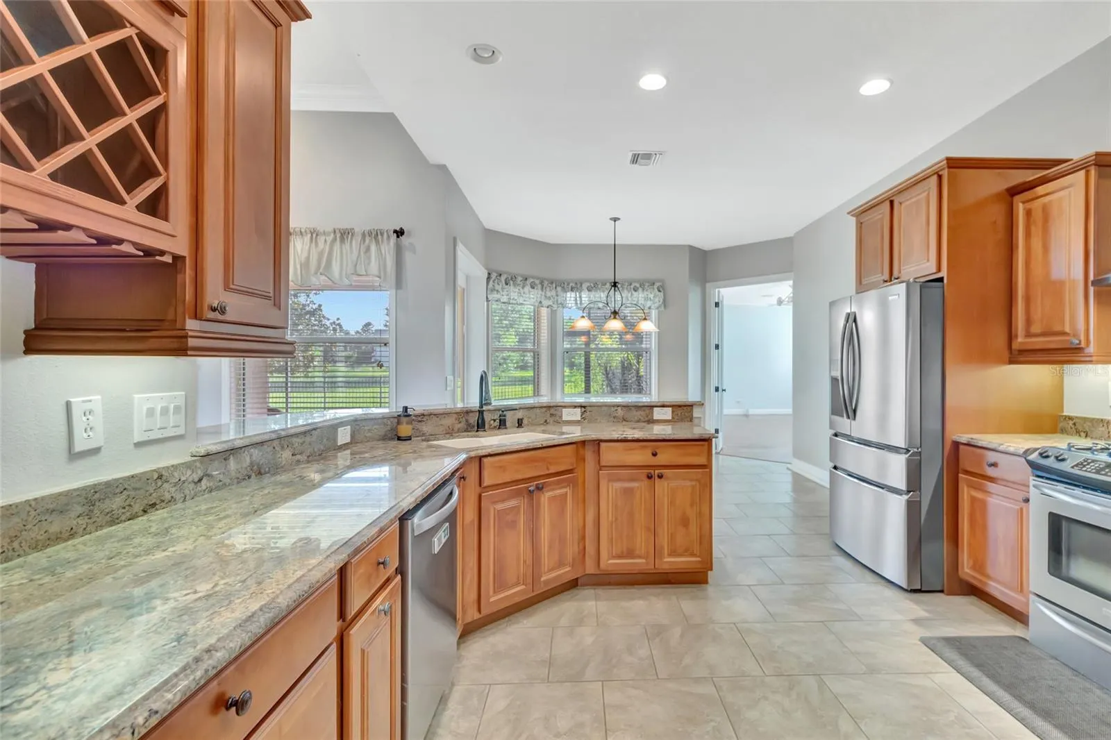18139 Great Blue Heron Dr, Groveland, Florida 34736, 4 Bedrooms Bedrooms, ,4 BathroomsBathrooms,Residential,For Sale,GREAT BLUE HERON,G5099175