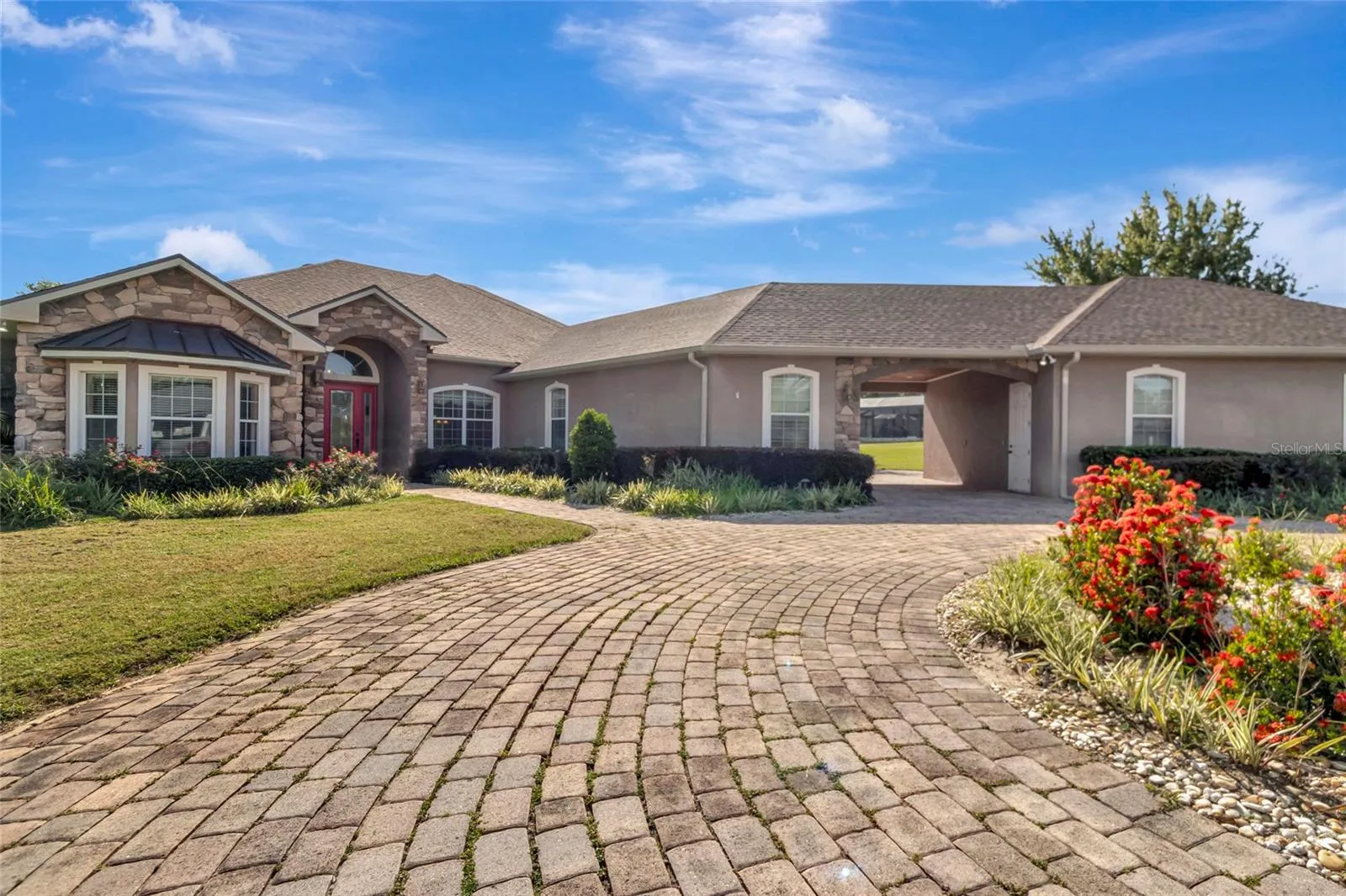 18139 Great Blue Heron Dr, Groveland, Florida 34736, 4 Bedrooms Bedrooms, ,4 BathroomsBathrooms,Residential,For Sale,GREAT BLUE HERON,G5099175