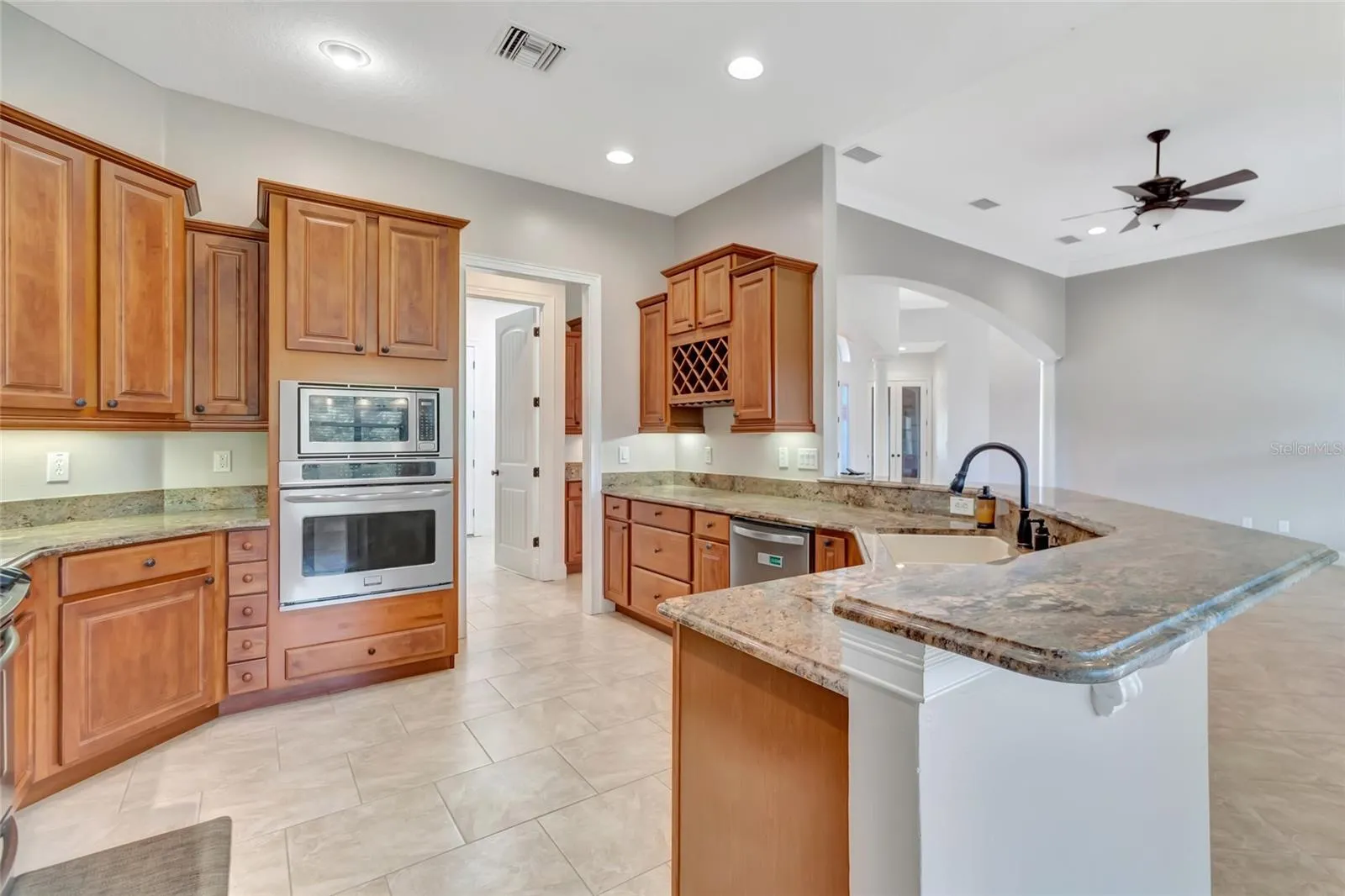 18139 Great Blue Heron Dr, Groveland, Florida 34736, 4 Bedrooms Bedrooms, ,4 BathroomsBathrooms,Residential,For Sale,GREAT BLUE HERON,G5099175