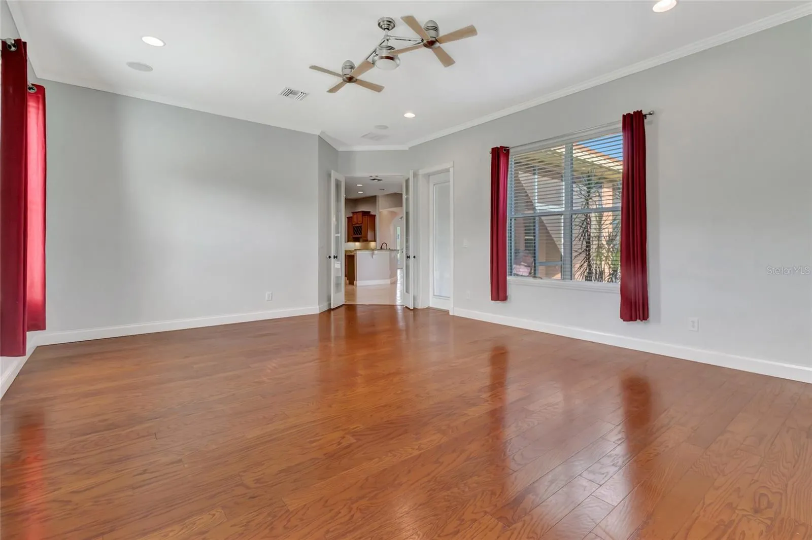 18139 Great Blue Heron Dr, Groveland, Florida 34736, 4 Bedrooms Bedrooms, ,4 BathroomsBathrooms,Residential,For Sale,GREAT BLUE HERON,G5099175
