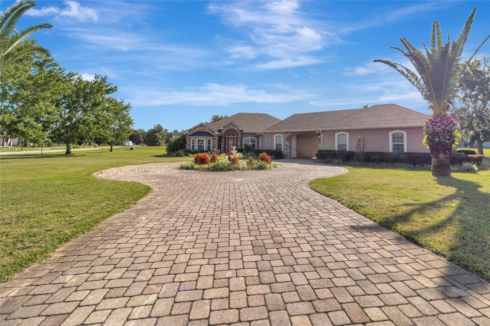 18139 Great Blue Heron Dr, Groveland, Florida 34736, 4 Bedrooms Bedrooms, ,4 BathroomsBathrooms,Residential,For Sale,GREAT BLUE HERON,G5099175