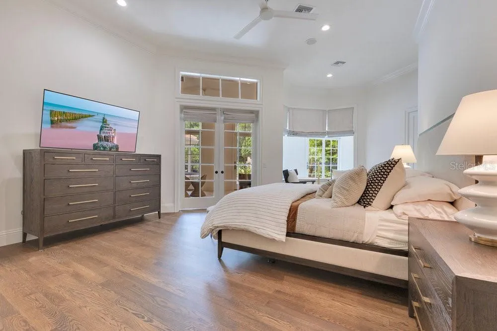6186 Louise Cove Drive, Windermere, Florida 34786, 4 Bedrooms Bedrooms, ,6 BathroomsBathrooms,Residential,For Sale,LOUISE COVE DRIVE,O6324115