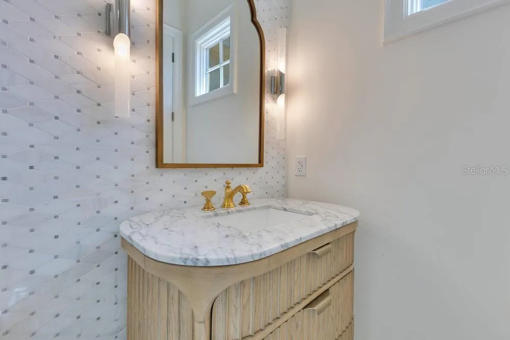6186 Louise Cove Drive, Windermere, Florida 34786, 4 Bedrooms Bedrooms, ,6 BathroomsBathrooms,Residential,For Sale,LOUISE COVE DRIVE,O6324115