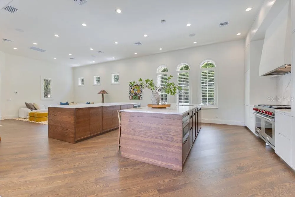 6186 Louise Cove Drive, Windermere, Florida 34786, 4 Bedrooms Bedrooms, ,6 BathroomsBathrooms,Residential,For Sale,LOUISE COVE DRIVE,O6324115