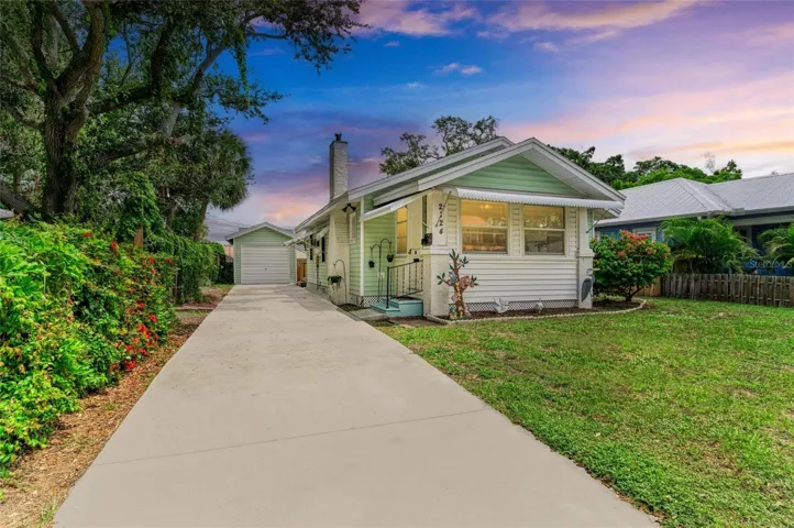 2124 6th Ave W, Bradenton, Florida 34205, 2 Bedrooms Bedrooms, ,1 BathroomBathrooms,Residential,For Sale,6TH,A4657912