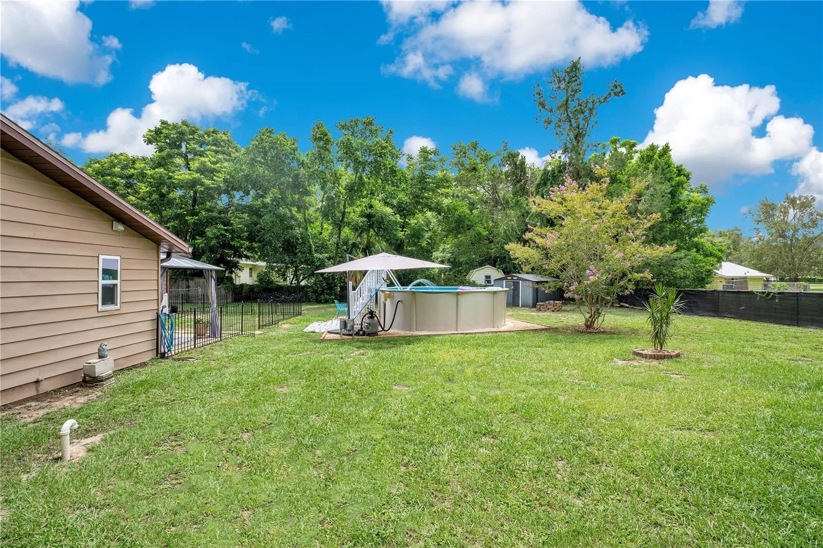 6746 Osceola Dr, Mount Dora, Florida 32757, 3 Bedrooms Bedrooms, ,2 BathroomsBathrooms,Residential,For Sale,OSCEOLA,O6324284
