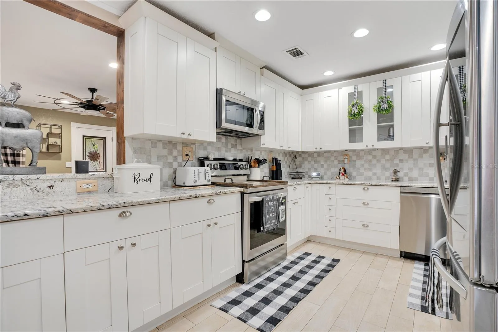 6746 Osceola Dr, Mount Dora, Florida 32757, 3 Bedrooms Bedrooms, ,2 BathroomsBathrooms,Residential,For Sale,OSCEOLA,O6324284