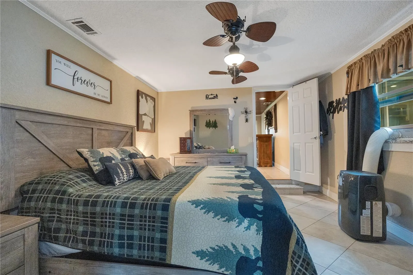 6746 Osceola Dr, Mount Dora, Florida 32757, 3 Bedrooms Bedrooms, ,2 BathroomsBathrooms,Residential,For Sale,OSCEOLA,O6324284