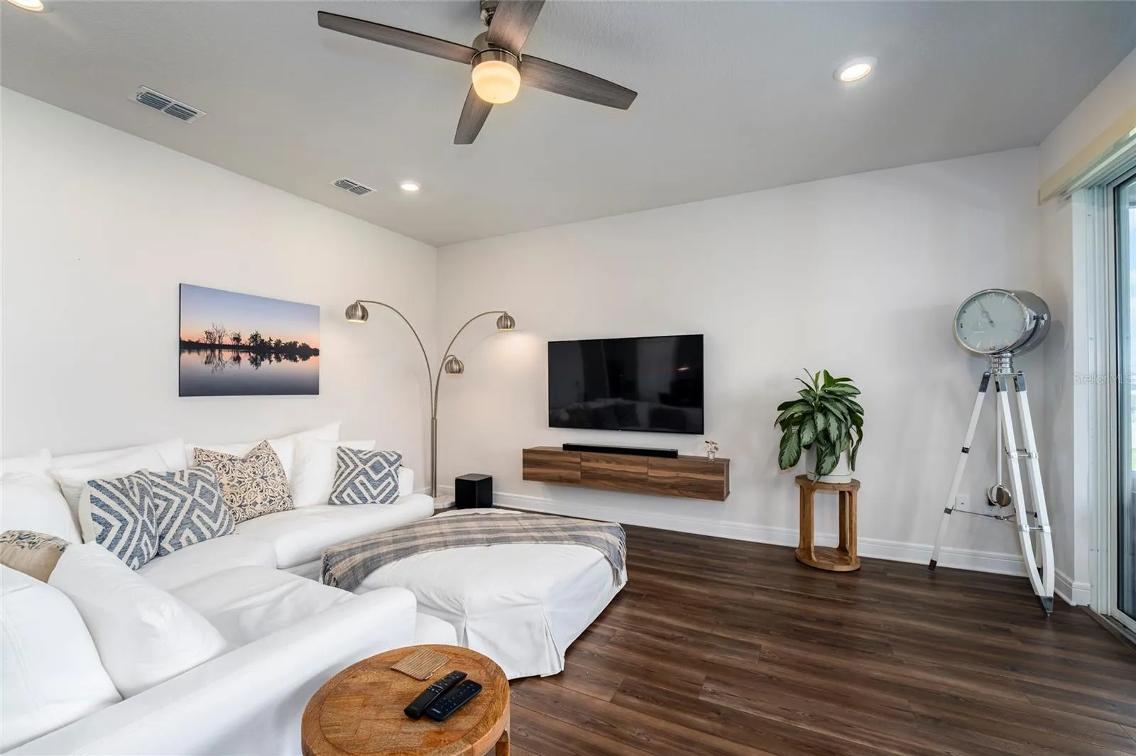 7484 Catania Loop, Clermont, Florida 34714, 3 Bedrooms Bedrooms, ,2 BathroomsBathrooms,Residential,For Sale,CATANIA,O6324325