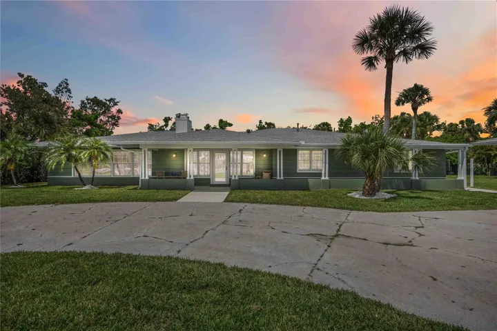311 Island Cir, Sarasota, Florida 34242, 4 Bedrooms Bedrooms, ,5 BathroomsBathrooms,Residential,For Sale,ISLAND,A4657962