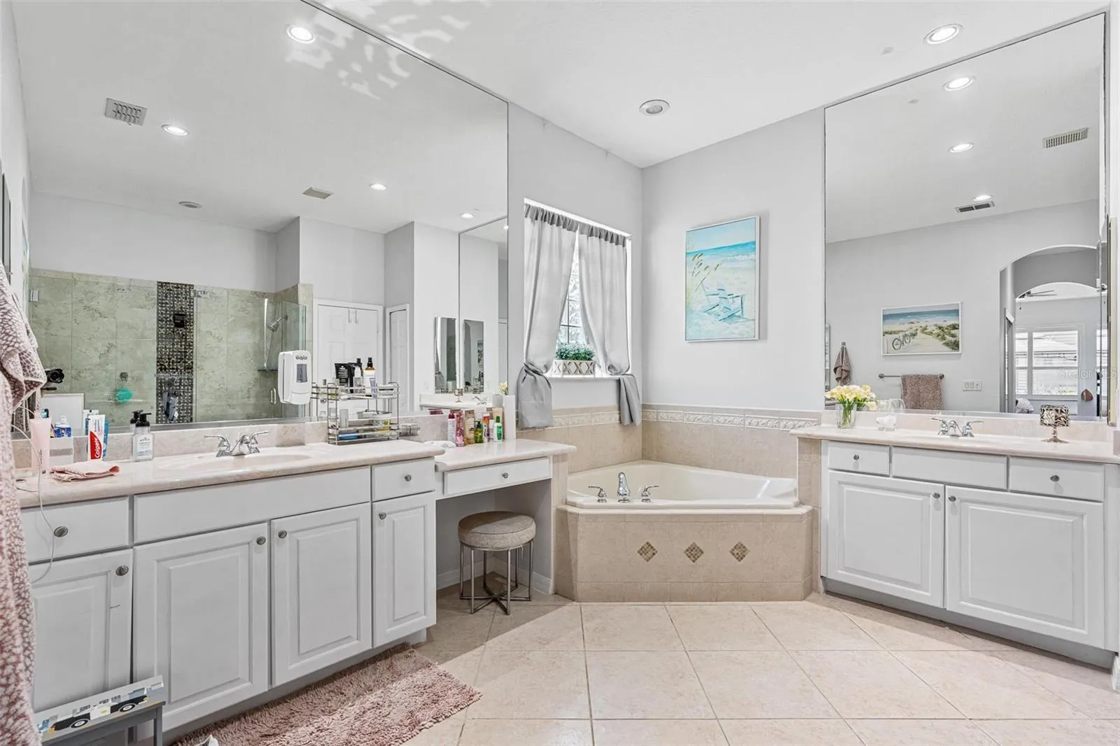 13466 Zori Ln, Windermere, Florida 34786, 4 Bedrooms Bedrooms, ,3 BathroomsBathrooms,Residential,For Sale,ZORI,O6324403